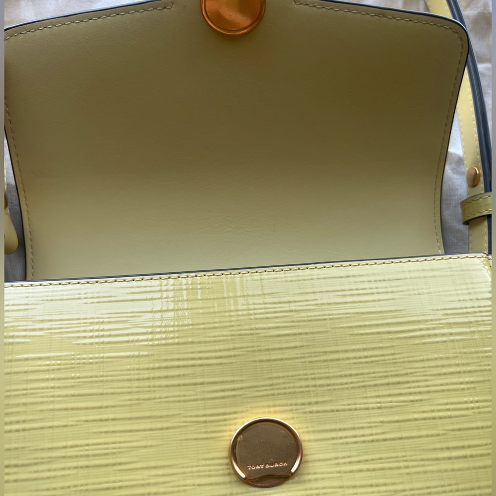 Tory burch robinson shoulder bag in pale butter - Picture 5 of 9